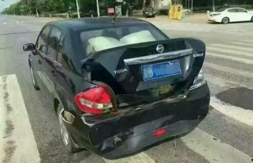 骑国产车尴尬吗视频,尴尬还是自豪？揭秘国产车魅力