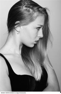 国产模特视频迅雷